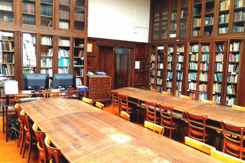 Könyvtár